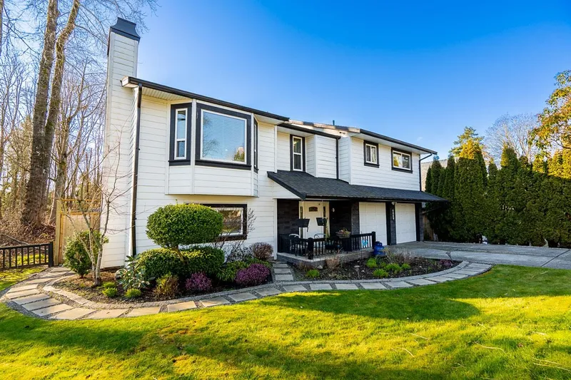 6489 108A STREET - photo 3 of 25