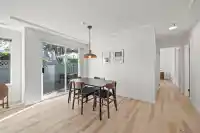 1 7110 BARNET ROAD - thumbnail 4