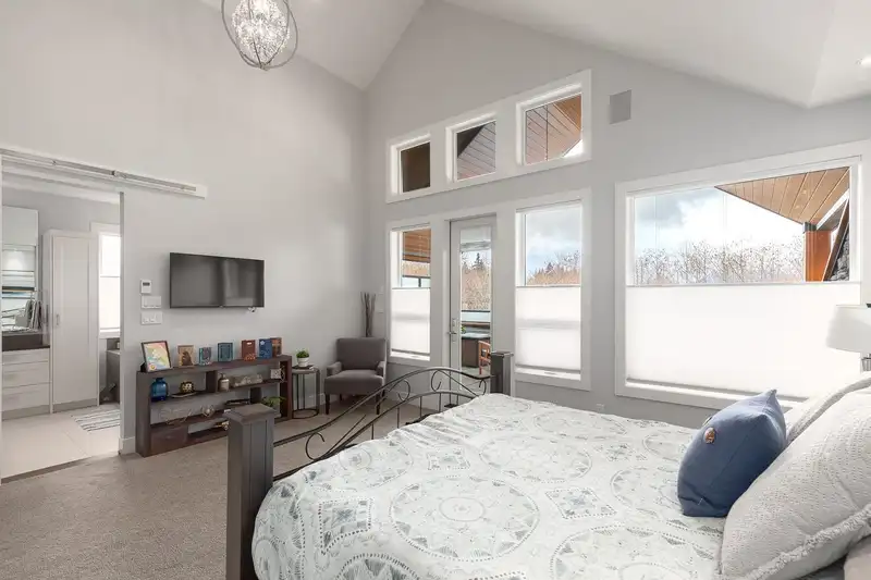 40257 ARISTOTLE DRIVE - photo 4 of 38