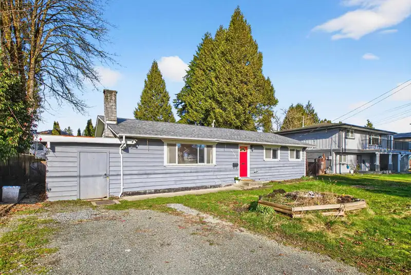 20409 122 AVENUE - photo 3 of 33