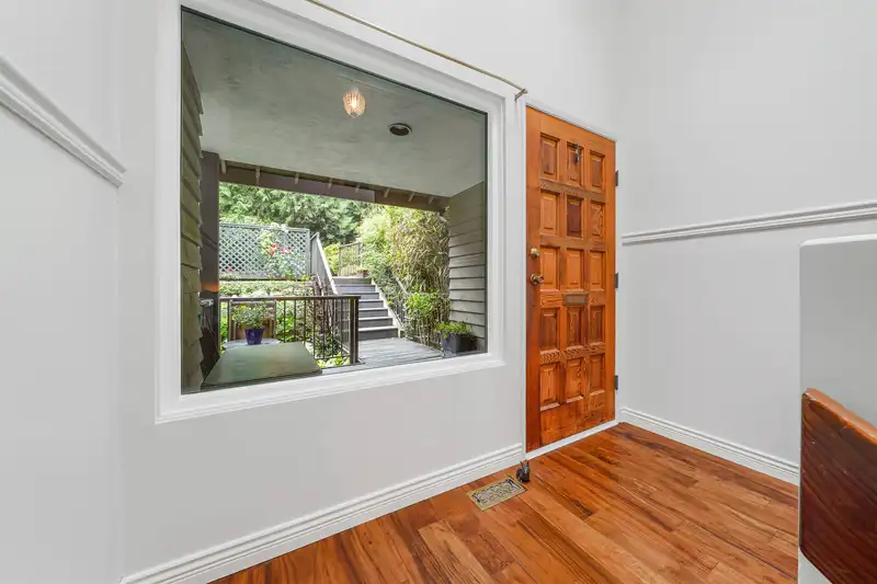 3366 WILLIAM AVENUE - photo 4 of 33