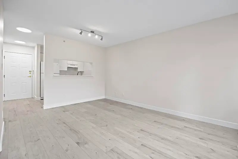 311 3489 ASCOT PLACE - photo 2 of 22