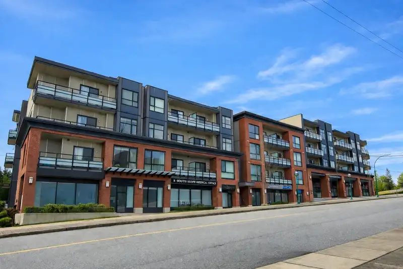 304 7777 ROYAL OAK AVENUE - photo 1 of 1