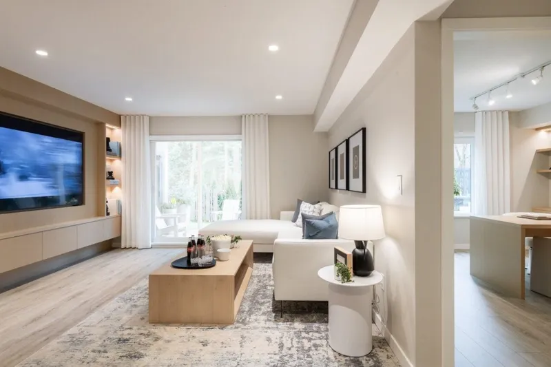 183 1330 WELLON STREET - photo 2 of 11