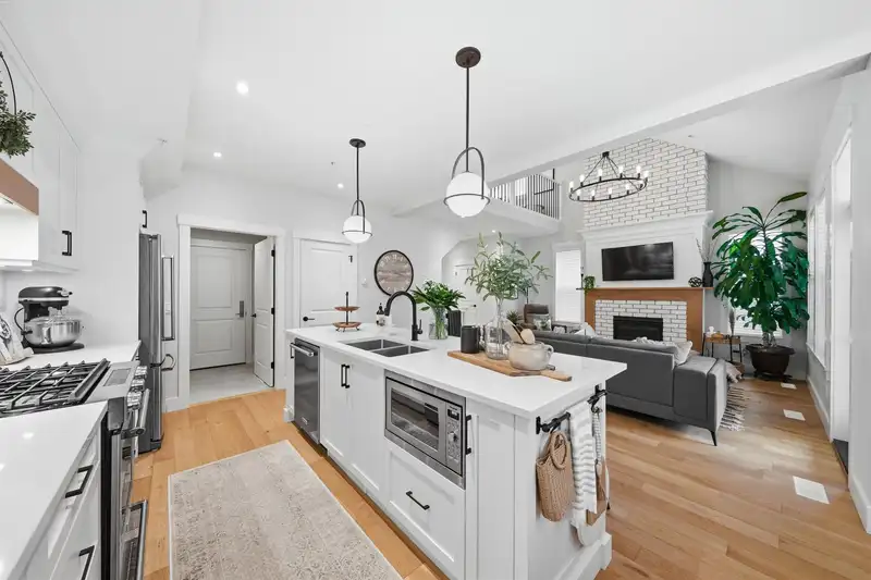 8 21858 47B AVENUE - photo 1 of 40