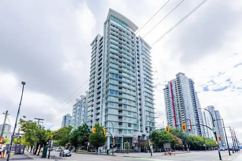 1209 161 W GEORGIA STREET - photo 1 of 30