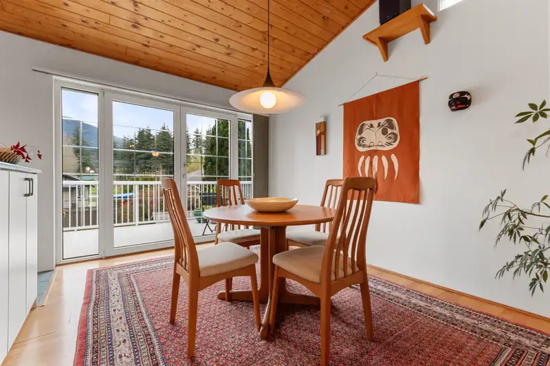 711 FRASER AVENUE - photo 3 of 38