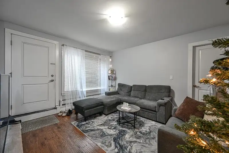 5916 139 STREET - photo 3 of 40