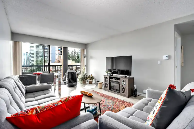601 1515 EASTERN AVENUE - photo 3 of 22