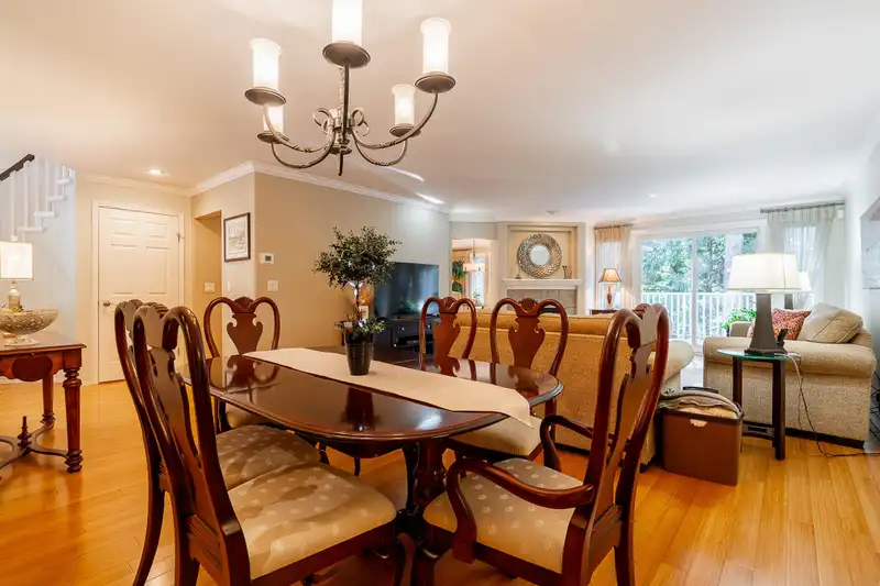 106 101 PARKSIDE DRIVE - photo 4 of 39
