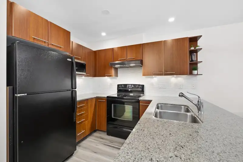 116 4868 BRENTWOOD DRIVE - photo 2 of 22