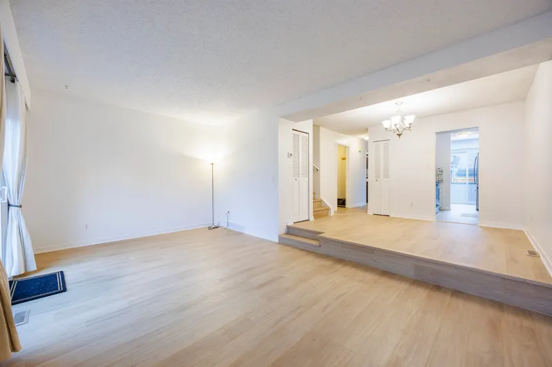 2 19022 119B AVENUE - photo 1 of 23