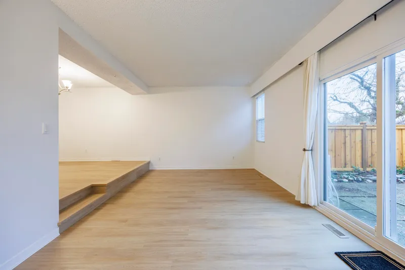 2 19022 119B AVENUE - photo 2 of 23