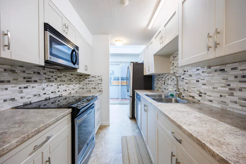 2 19022 119B AVENUE - photo 4 of 23