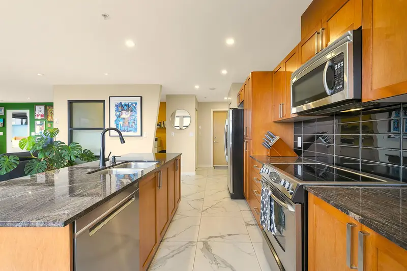 802 306 SIXTH STREET - photo 4 of 25