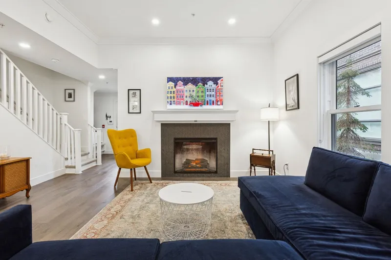 612 BRANTFORD STREET - photo 3 of 25