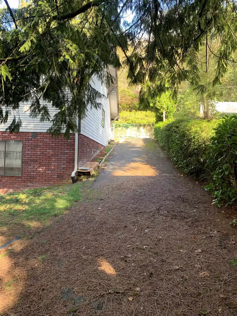10639 125B STREET - photo 3 of 24