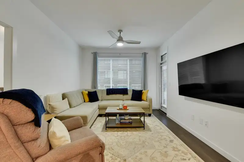 304 15825 85 AVENUE - photo 4 of 35