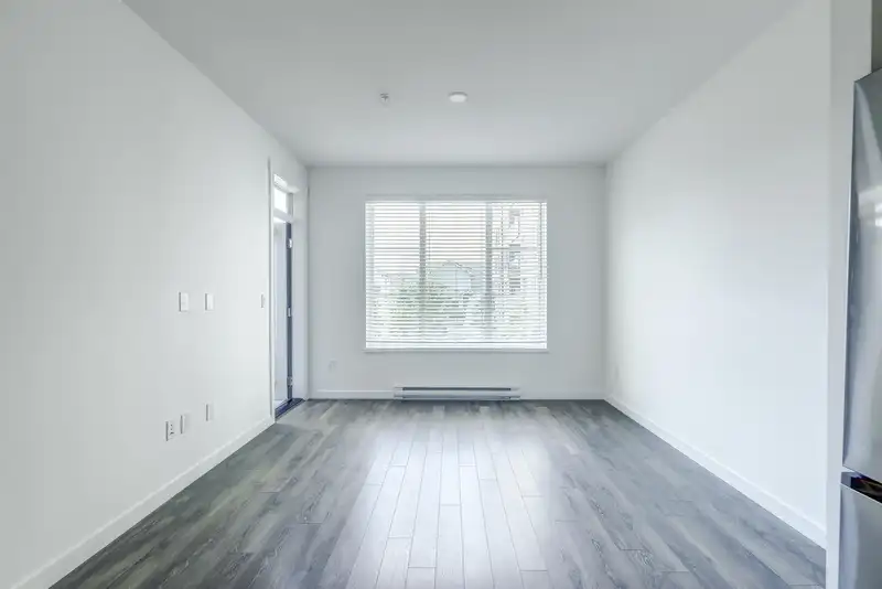 215 15825 85 AVENUE - photo 4 of 29