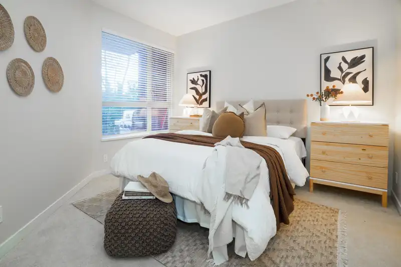 101 1153 KENSAL PLACE - photo 4 of 19