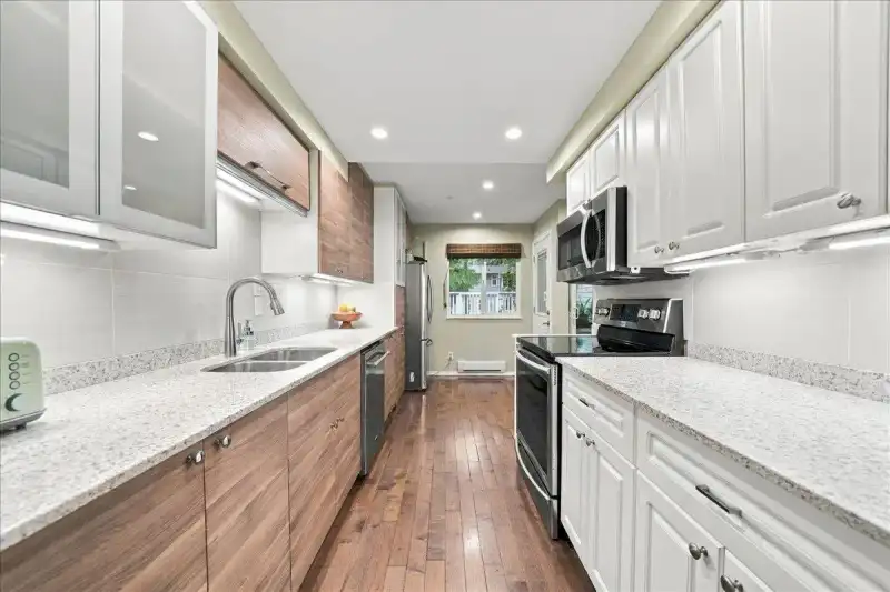 5 1240 FALCON DRIVE - photo 1 of 39