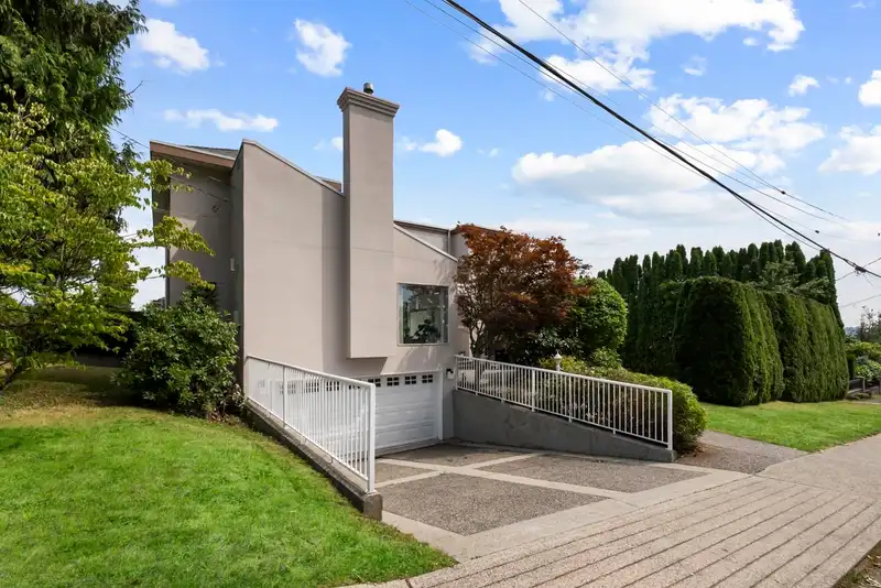 1620 FELL AVENUE - photo 1 of 40