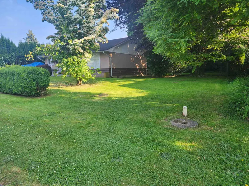 45402 KIPP AVENUE - photo 4 of 5