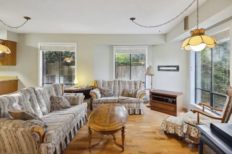5215 HOLLYWOOD DRIVE - photo 3 of 32