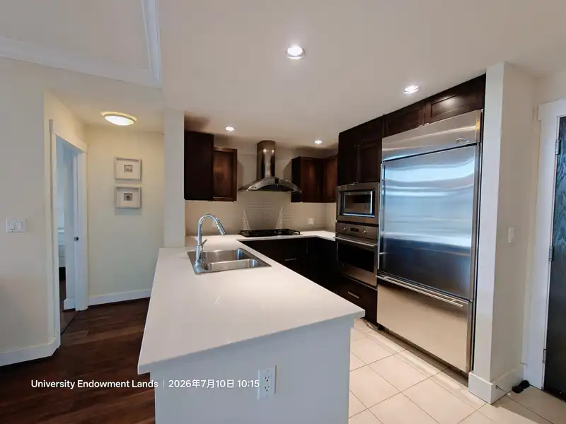 420 5777 BIRNEY AVENUE - photo 4 of 11