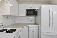 216 13888 70 AVENUE - thumbnail 16