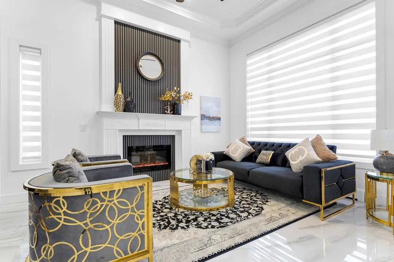 8379 152A STREET - photo 3 of 25