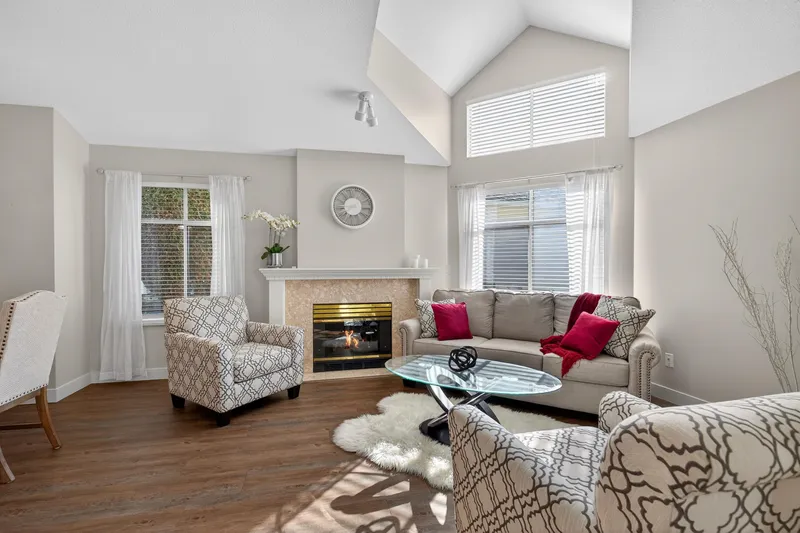 53 19649 53 AVENUE - photo 1 of 25