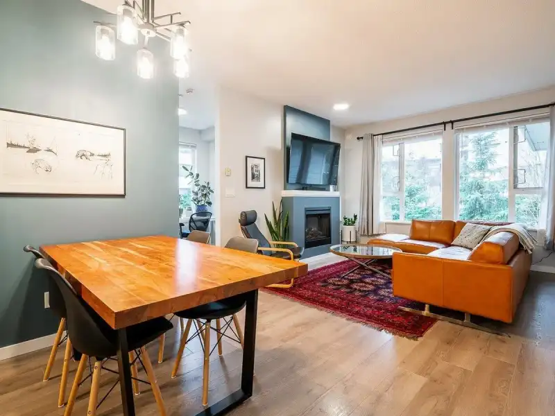 412 4723 DAWSON STREET - photo 1 of 25