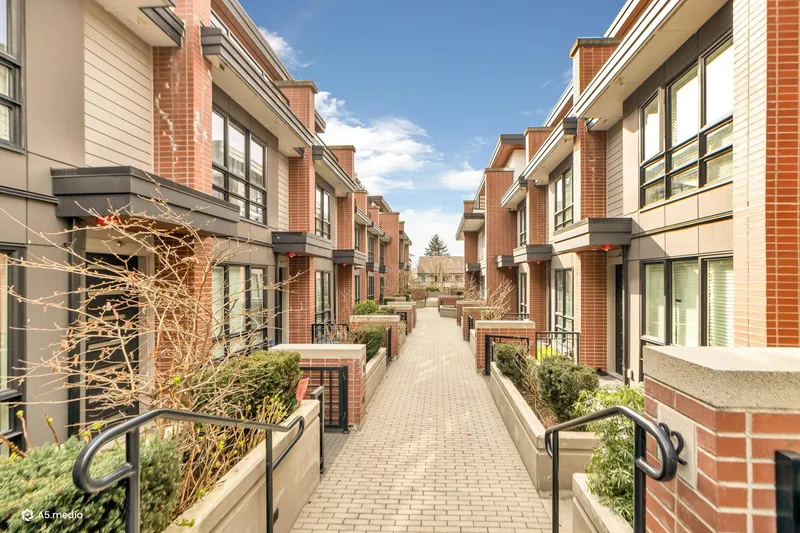 5 338 W 64 AVENUE - photo 4 of 25