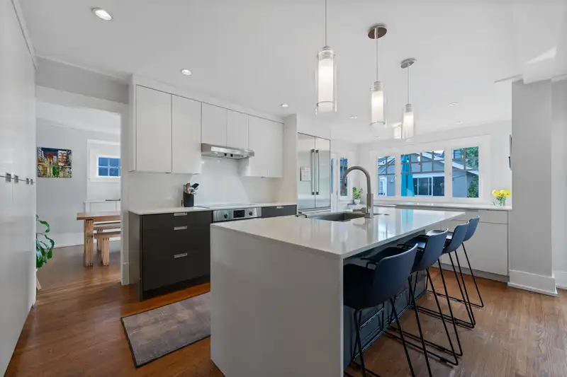 2138 W 21ST AVENUE - photo 2 of 40