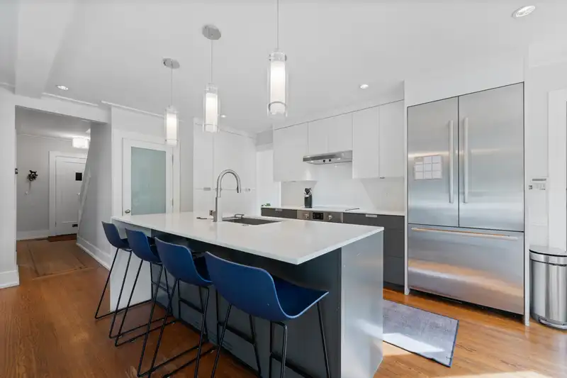 2138 W 21ST AVENUE - photo 4 of 40