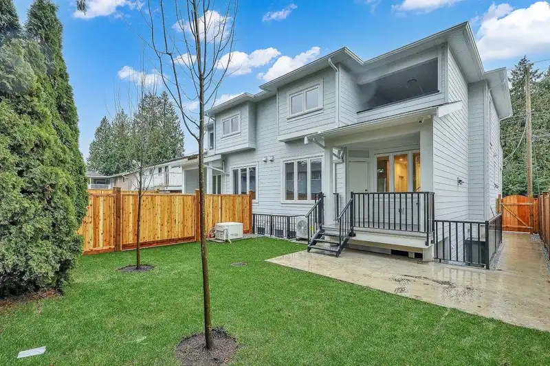 7826 118 STREET - photo 4 of 37