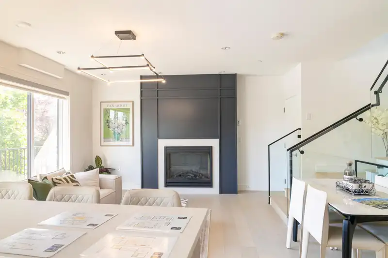7359 OAK STREET - photo 4 of 18