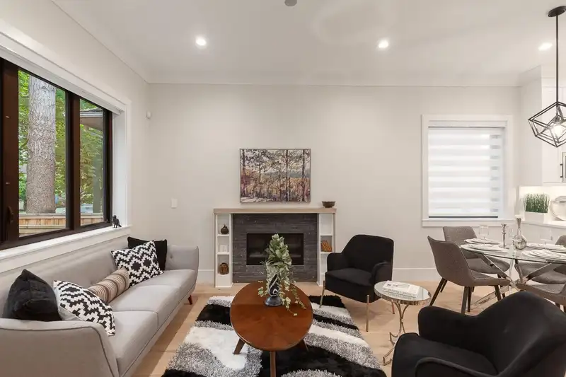 1564 E 10TH AVENUE - photo 2 of 27