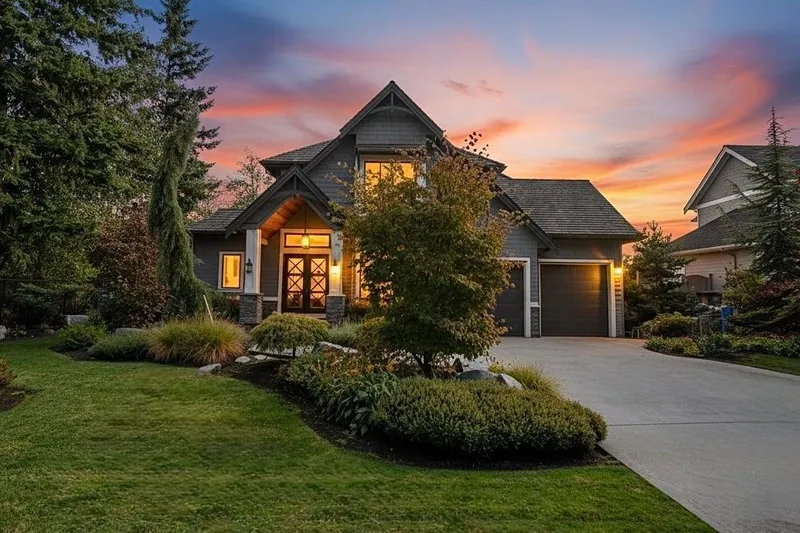 3852 156A STREET - photo 1 of 25