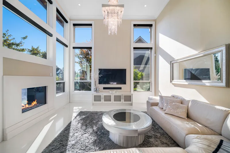 3852 156A STREET - photo 3 of 25