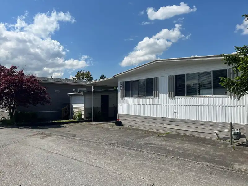 251 201 CAYER STREET - photo 1 of 19