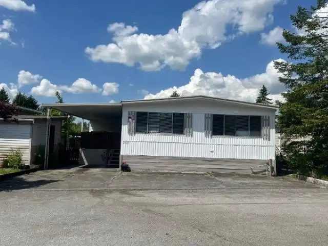 251 201 CAYER STREET - photo 2 of 19