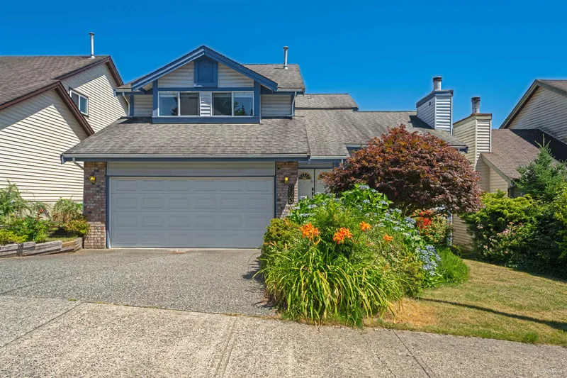 1295 DAIMLER STREET - photo 1 of 25