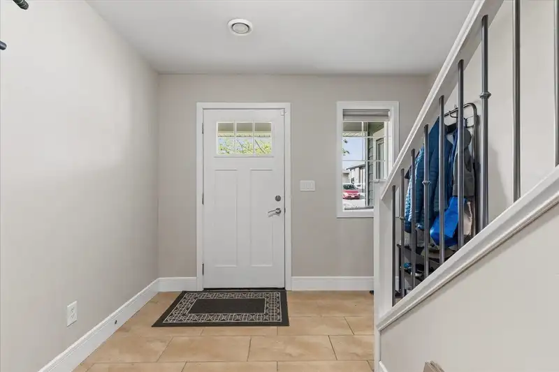 51106 SOPHIE CRESCENT - photo 3 of 40