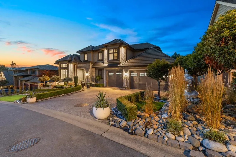 2736 AQUILA DRIVE - photo 3 of 25