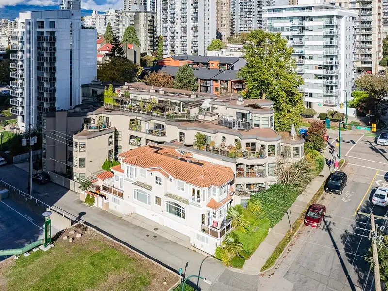 204 1106 PACIFIC STREET - photo 1 of 32