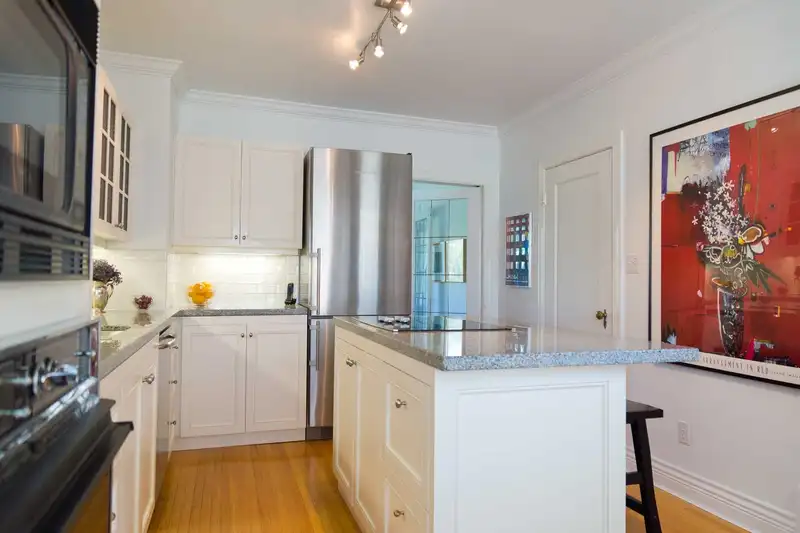 3755 DUNBAR STREET - photo 4 of 9