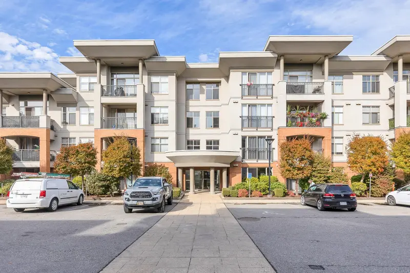 216 33546 HOLLAND AVENUE - photo 2 of 25