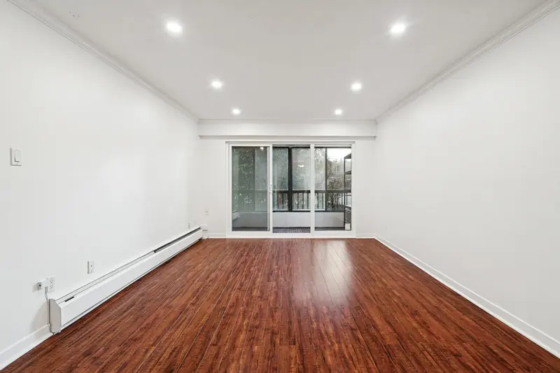 111 3787 W 4TH AVENUE - photo 2 of 25